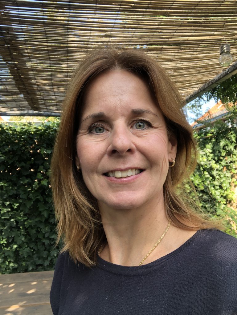 Linda Keijmel, ecologisch tuinontwerpster bij Natuurlijk Tuindesign